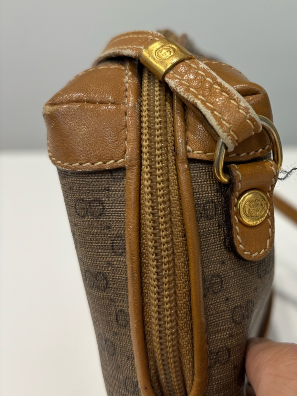 Vintage Gucci GG Supreme Canvas Crossbody Bag Brown Tan Monogram Mini Bag - Picture 3 of 11